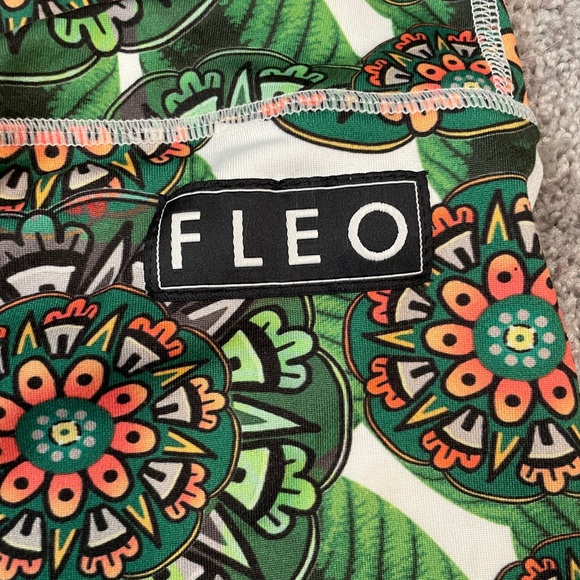 Simply Manders Mandala Fleo Shorts 2.5” inseam - Picture 2 of 6